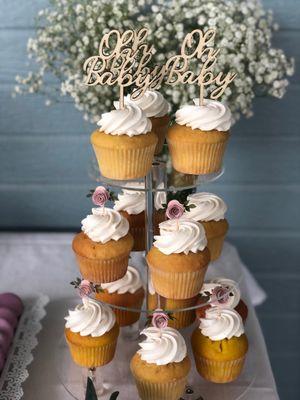 Cupcakes with buttercream frosting.