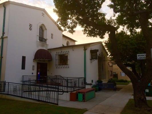 Alamitos Public Library