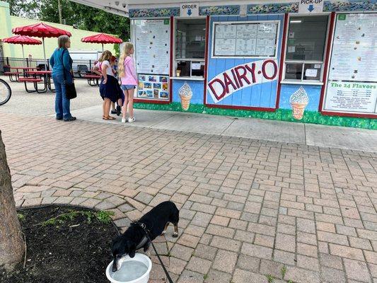 Water bowls out front- don't forget a doggie dish for your pup! (Comes with 2 milk bones)