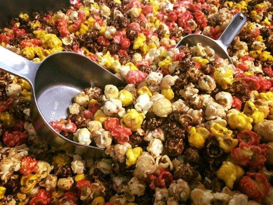 Banana split popcorn