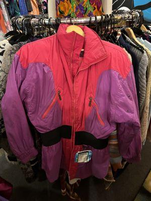 Loved this 90's ski jacket with the lift ticket still attached!