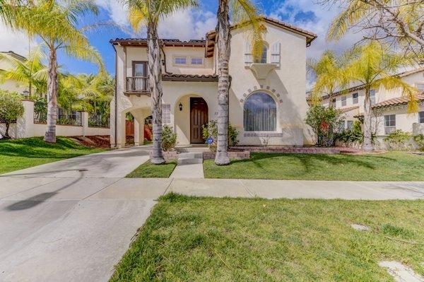 New to the market- Entertainers dream in Winding Walk, Chula Vista