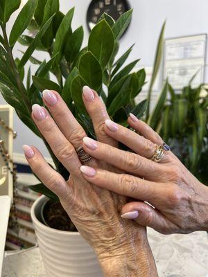 Pink and white ombré nails