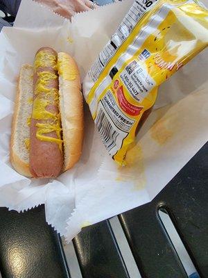 Hotdog and chips