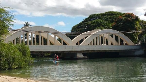 Crosses over Anahulu Stream in Haleiwa