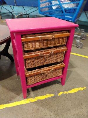 End table with storage baskets