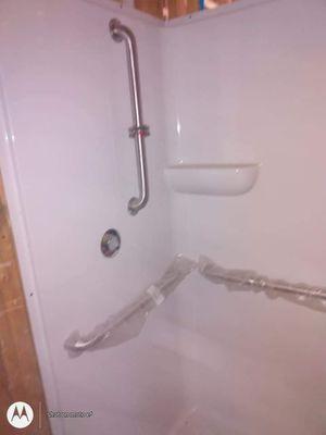 Shower installation