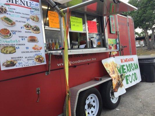 Remy's Taco truck