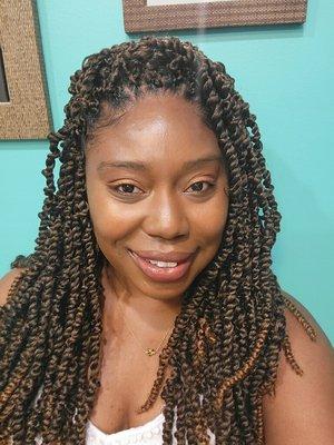 Invisible crochet twists