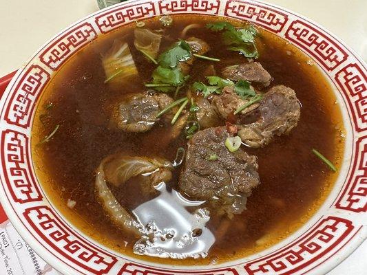 Spicy beef noodle soup