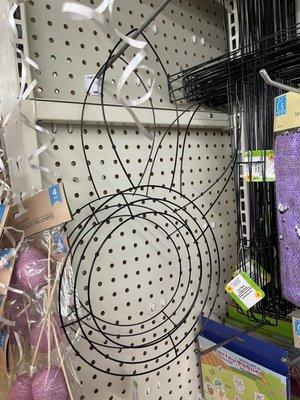 Bunny wreath wire