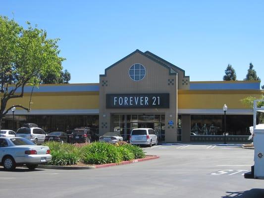 Storefront. Located in the Outlets section with Nike, Coach, and Starbucks. Former location of Liz Claiborne.