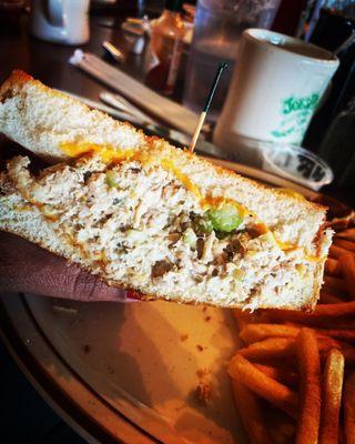 A perfectly executed tuna melt!