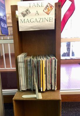 Free magazines by the entrance - 2nd floor