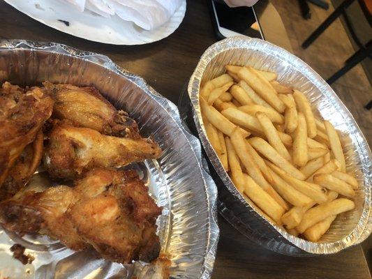 Buffalo wings and Fries