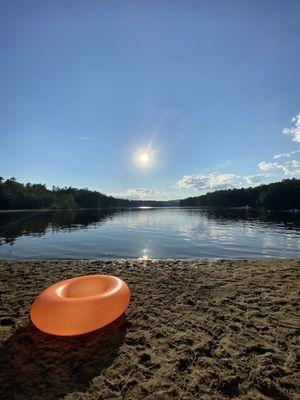 The beach by the cabins