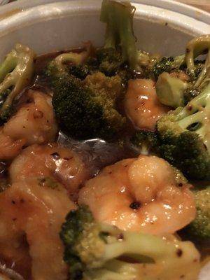 Shrimp and broccoli with garlic sauce !