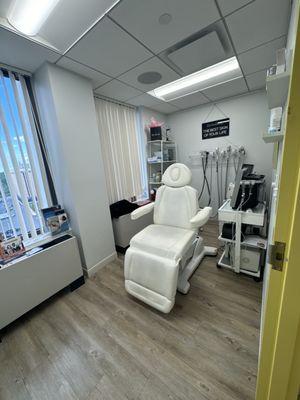 Now offering advanced treatments such as HydraFacial, Alma Plasma, TED Hair Restoration, and more!