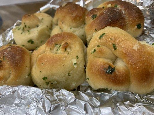 Garlic knots