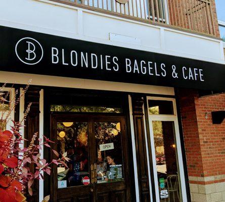 Blondies Bagels & Cafe