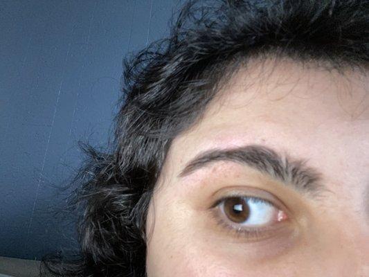 Badddd they lady did my eye brows un even worst place ever if u cant do eyebrows just let me know lmfaoooo what is thiss