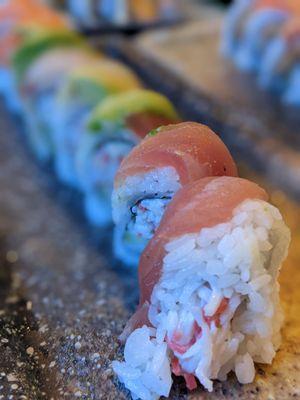 Rainbow Roll  (it's decent)