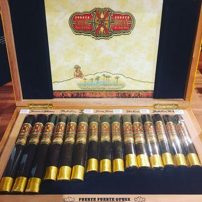 Arturo Fuente Opus X ORO Oscuro