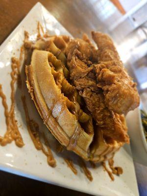 Biscot chicken and waffles