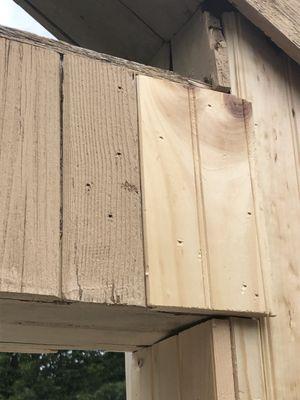 Outside balcony do you see the difference in the wood siding. Left is cedar. The right is their construction guys terrible work!