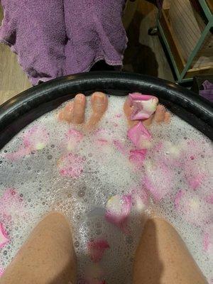 Pedicure soaking bowls.