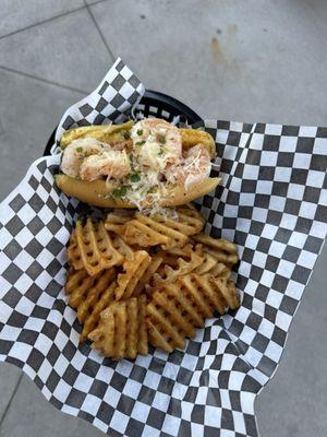 Shrimp roll + fries