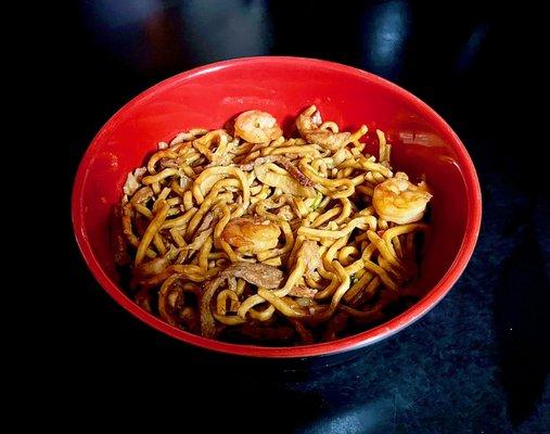 House Lo Mein - Delish! (small portion poured in a bowl at home...sizable portion)