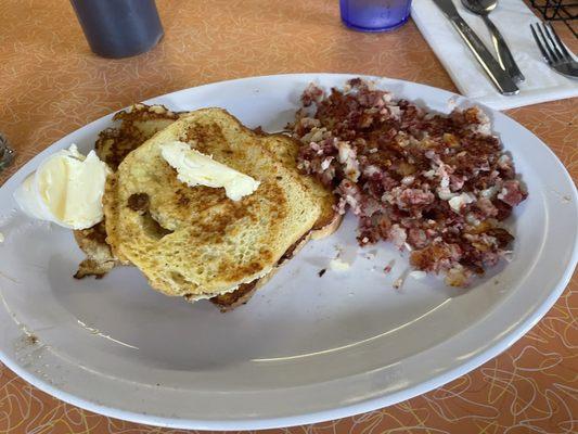 French toast and hash