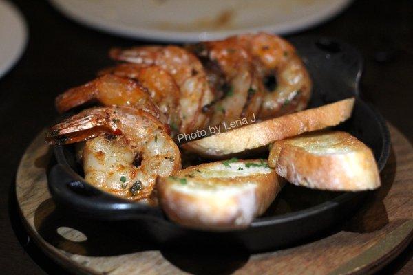 Gambas ($21) - shrimp, pimentón, garlic-chili brown butter, crostini. It's a lot of butter.