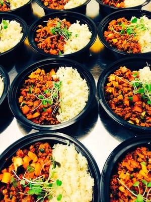 Beef Taco Skillet Bowls with Cauliflower Rice