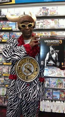 Halloween 2011/Uncharted 3 midnight release - Flavor Flav!