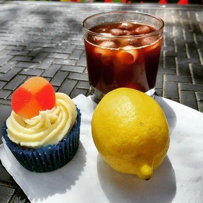 The Double Cross
Sweet Tea and Lemonade cupcake. A sweet team cupcake with lemonade butter cream frosting.