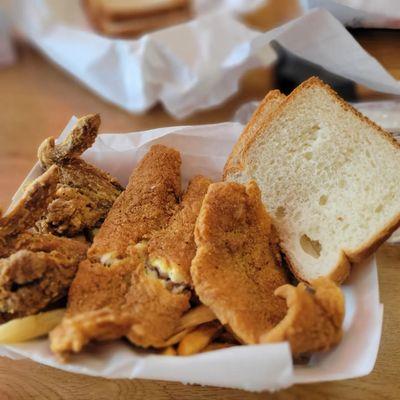 2pc catfish and 2pc lemon pepper wings with fries