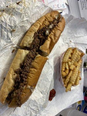 Cheesesteak & fries