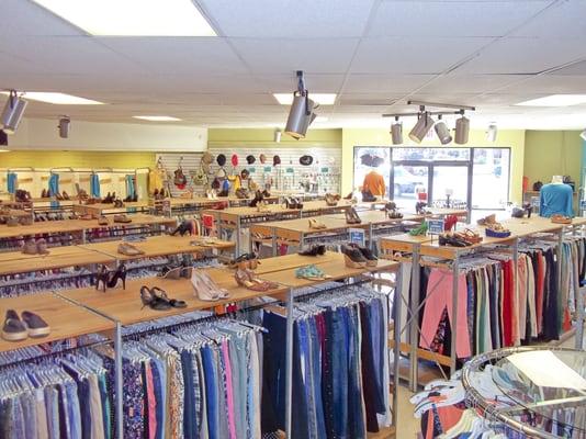 Buffalo Exchange Outlet Nogales Interior