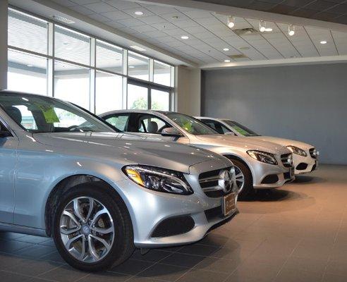 Mercedes-Benz of Des Moines Showroom