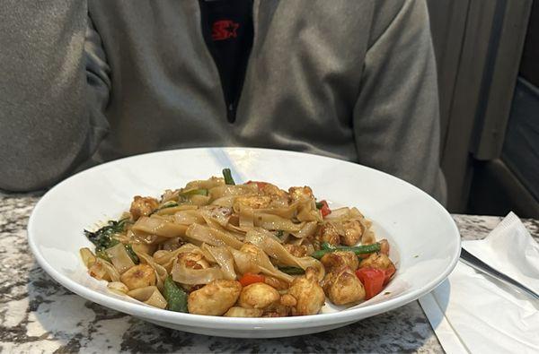 Chicken drunken noodles