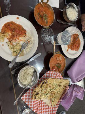 Butter chicken, rice and garlic naan