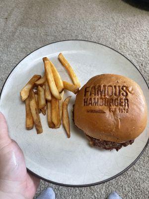 THE FOUNDERS BURGER with fries