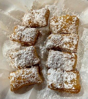 Croissant Beignets