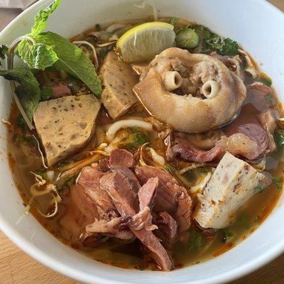 Bun bo hue