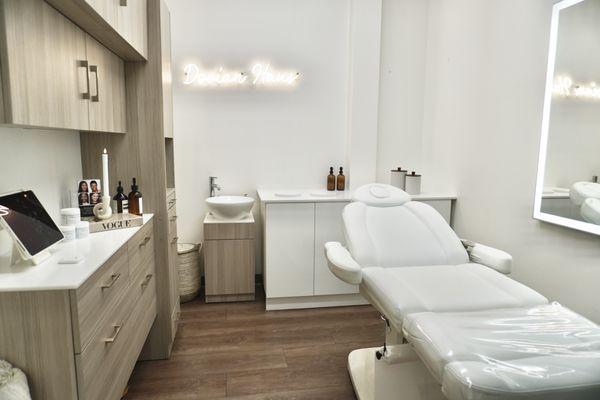 Studio #29 providing premier, safe and as painless as possible hair removal service - both during treatment and after.