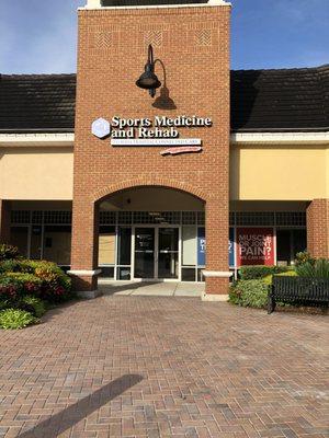 Our Dr. Phillips Sports Med & Rehab location is here to help you heal and feel strong.