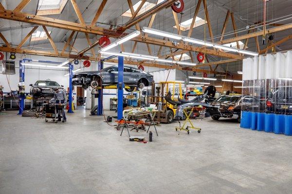 At Beverly CoachCraft, we have been providing Western Los Angeles with high-quality auto body repair services since 1979.