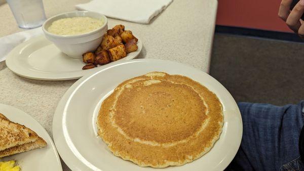 Pancake and grits